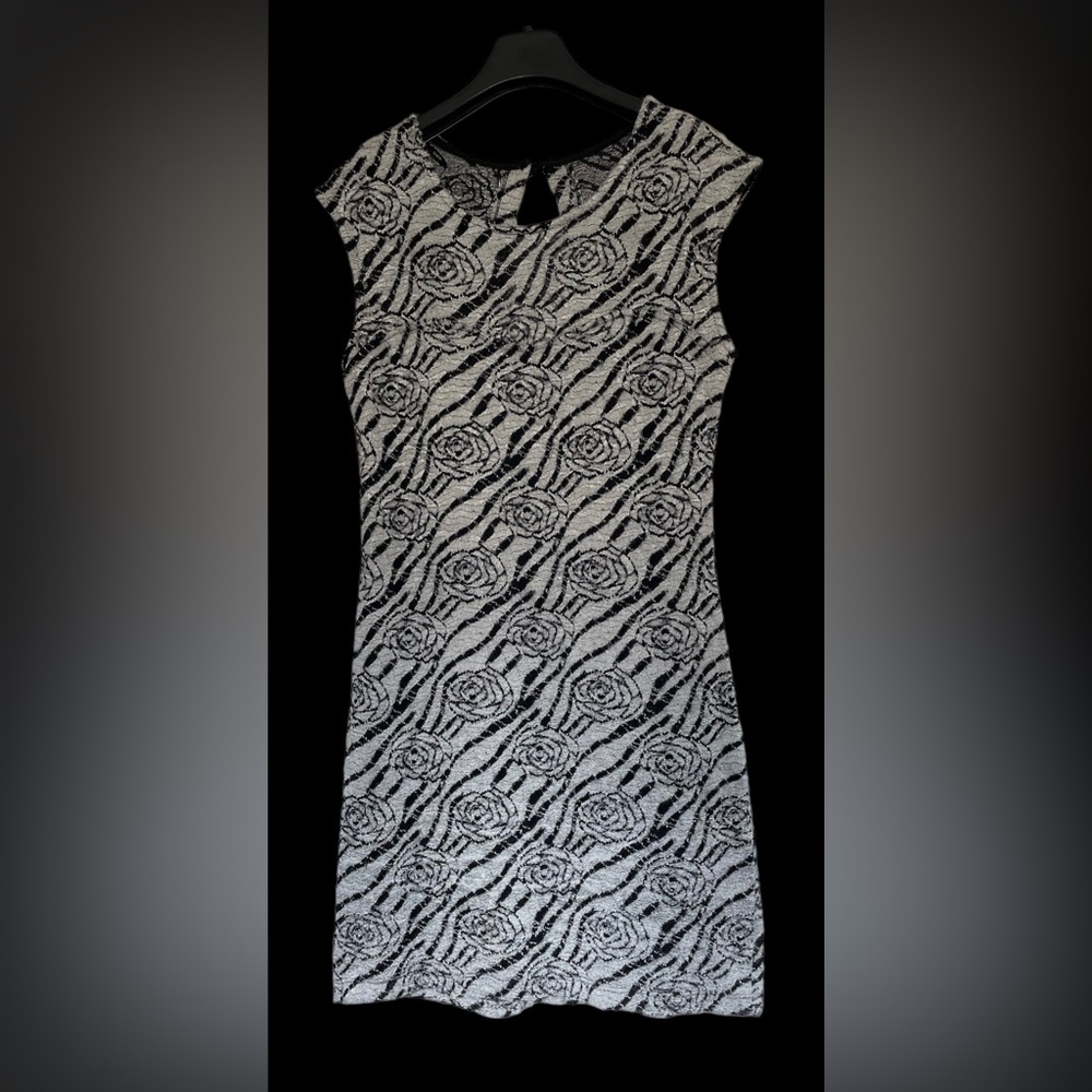 Vintage Black & Light Gray Rose-Print Knitted Dress - Picture 4 of 8
